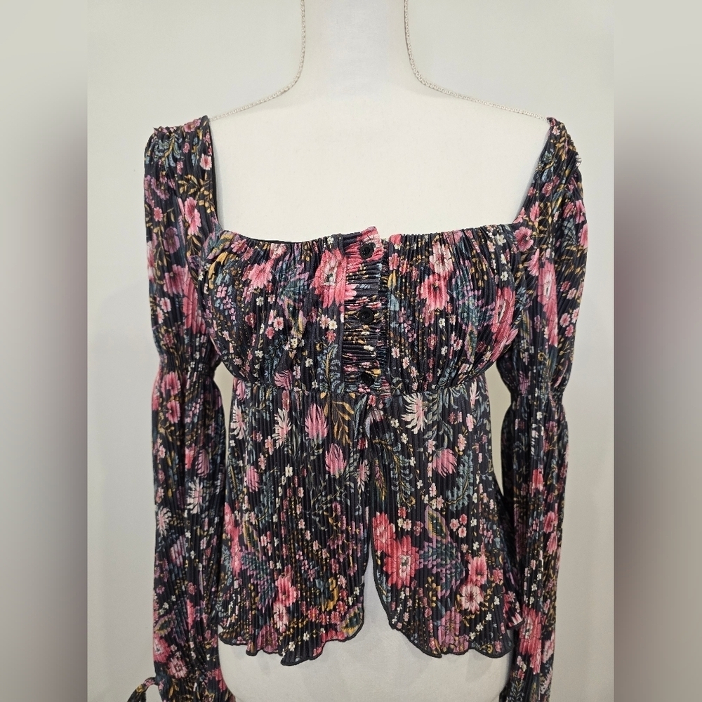 Bohemiam Floral Black and Pink Women's Top - Picture 2 of 9